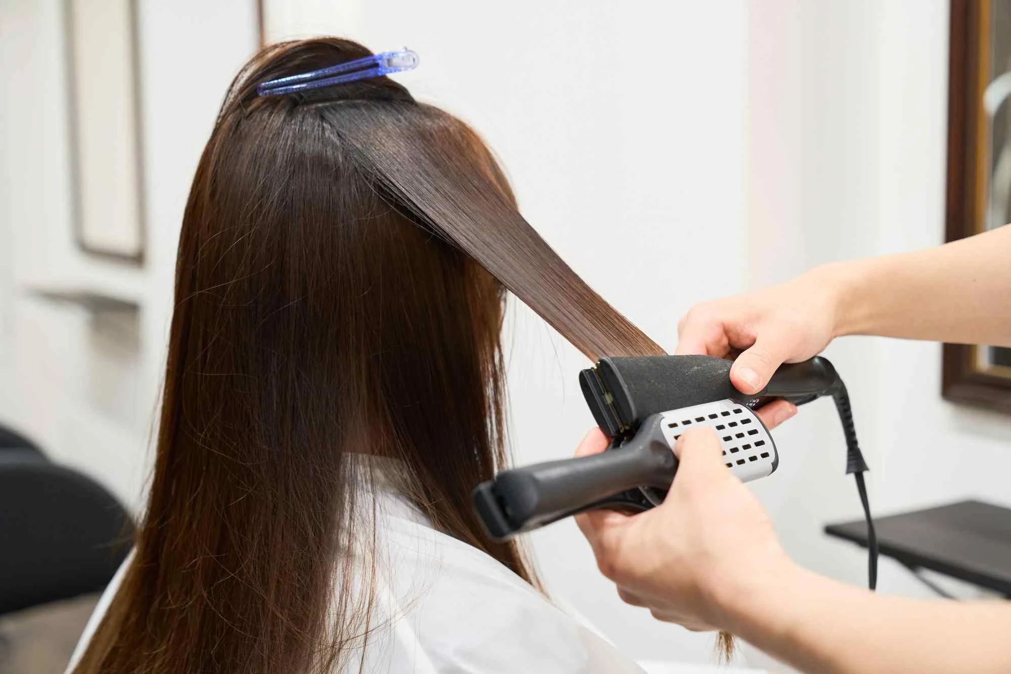 あなたの髪に優しい、ダメージレスな縮毛矯正