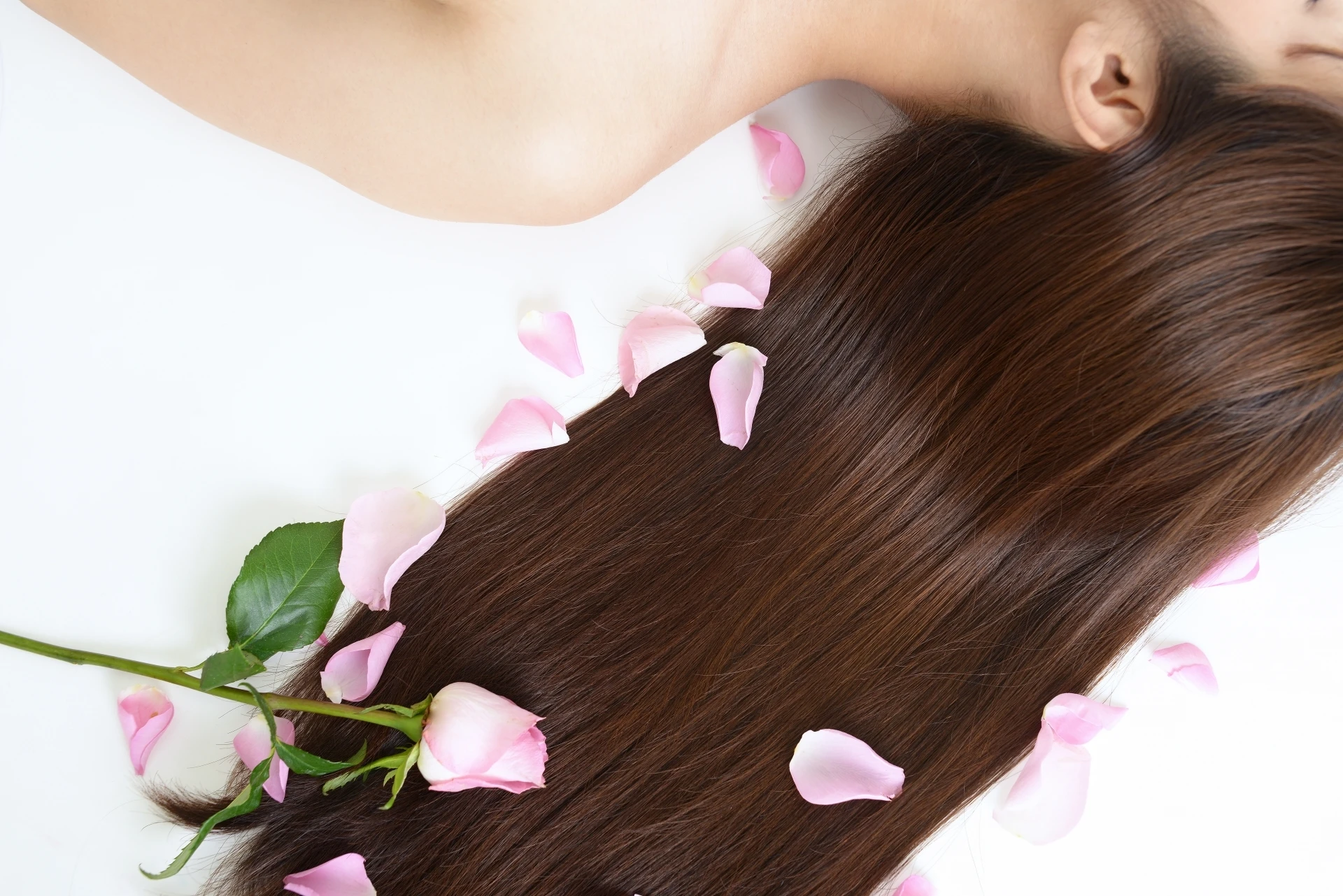 美髪矯正で理想のストレートヘアへ！